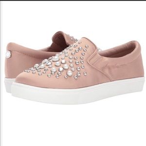 Steve Madden Blush Glandi Slip On